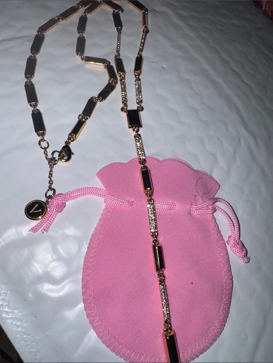 unbranded Jewelry - Gold-Tone Necklace with Black Enamel Accents - Elegant Women's Pendant